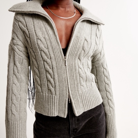 Abercormbie zip up sweater - Picture 2 of 4